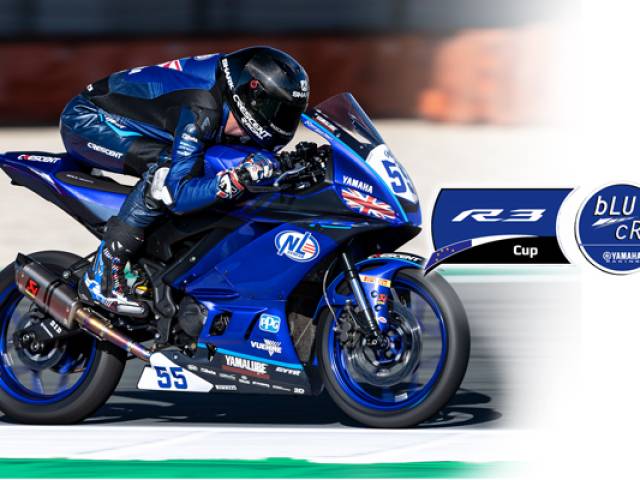 VUEMME SPONSOR UFFICIALE CAMPIONATO EUROPEO Yamaha R3 BLU CRU 2022